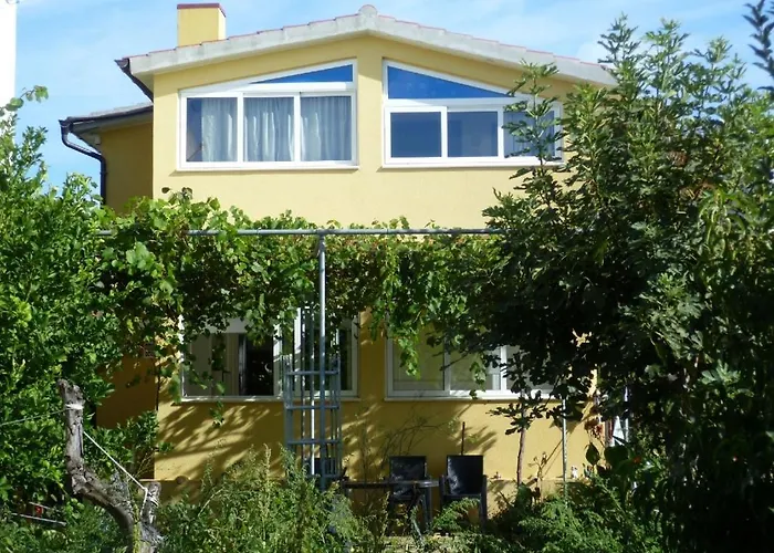 Mara Near The - Ta Leut Agency