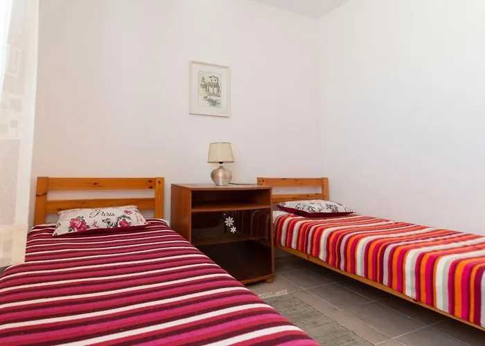 Mara Near The - Ta Leut Agency Appartement